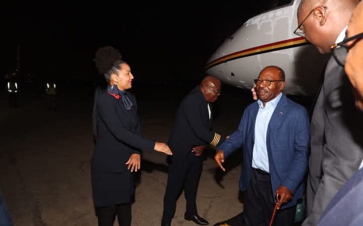 Ali Bongo et sa famille exfiltrés de Libreville vers l’Angola