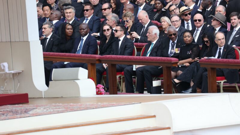 Oligui Nguema assiste à la messe inaugurale du ponticat de Sa Sainteté le pape Leon XIV