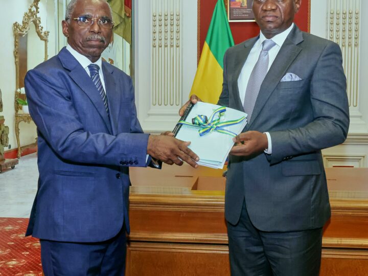 Les avant-projets de loi sur les partis politiques et la repartition des sièges électoraux remis à Oligui Nguema
