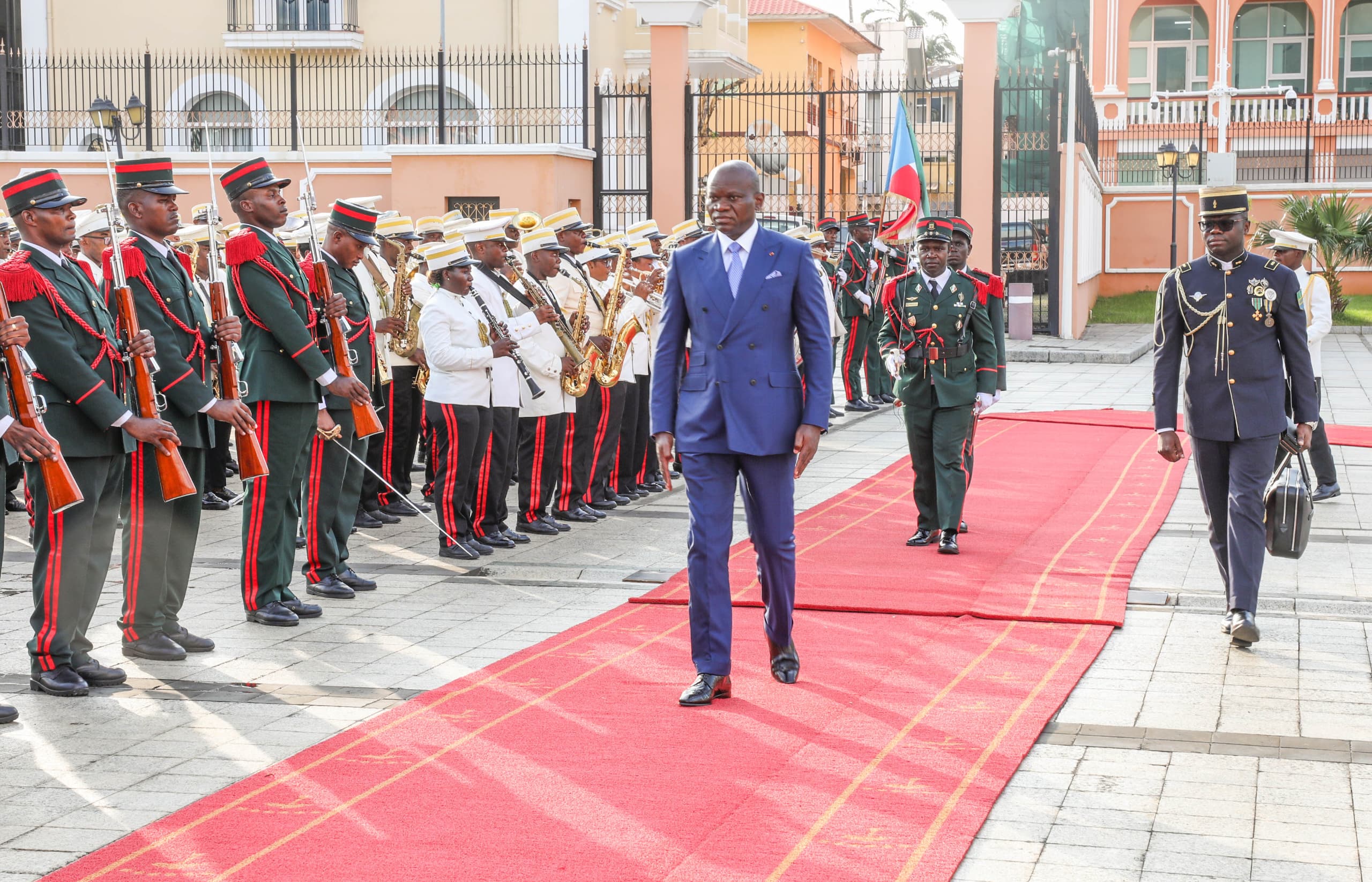 Obiang Nguema déroule le tapis rouge à Oligui Nguema