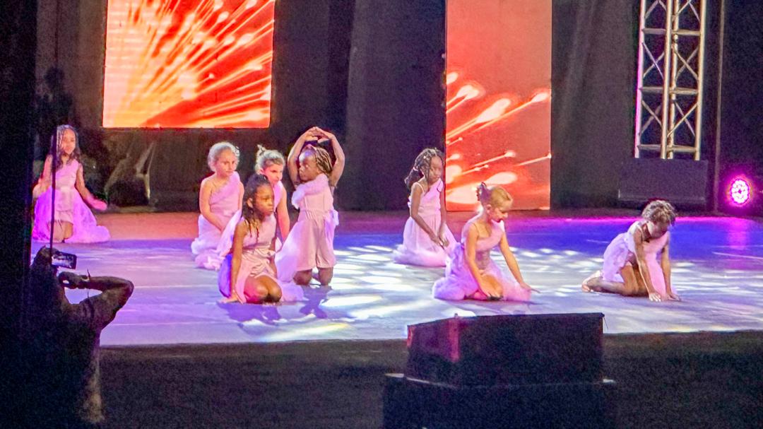 Culture: le palais des sports a abrité un concert de danse