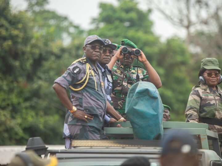 Oligui Nguema revêt le treillis pour l’exercice militaire « UKAL DIMBU 2025 »
