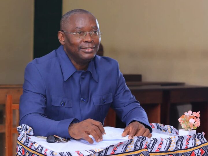 Education: Alain Mangouadi remet sur le tapis la situation administrative des agents publics