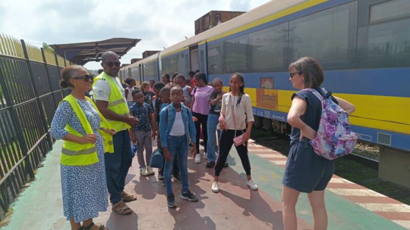 Les élèves de l’école conventionnée de SETRAG visitent la gare ferroviaire d’Owendo