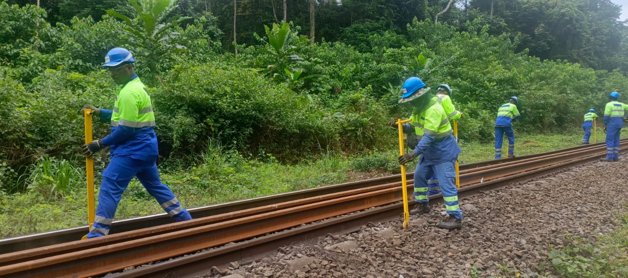 Des nouveaux rails installés sur le tronçon Oyane-Ebel-Abanga