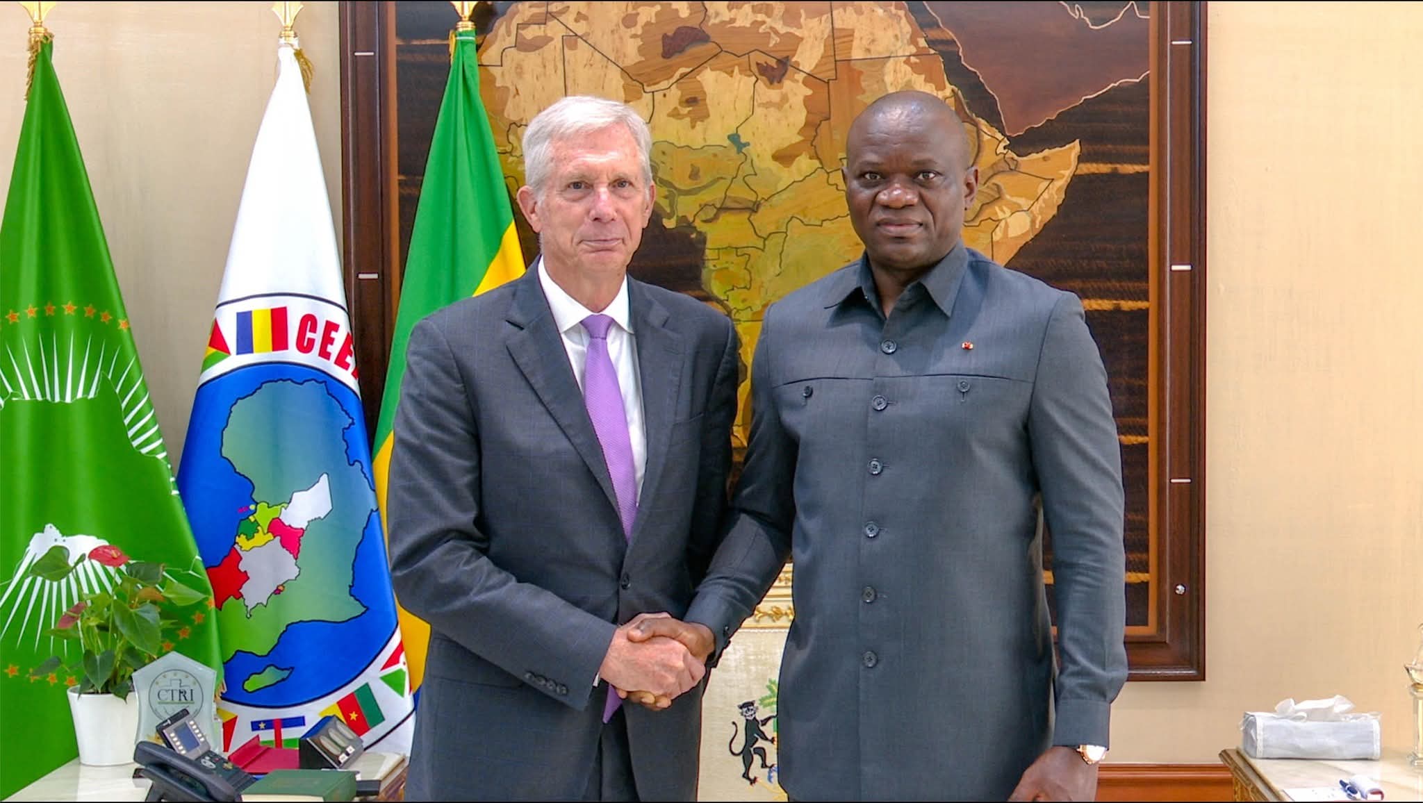 Un haut gradé de l’armée américaine chez Oligui Nguema