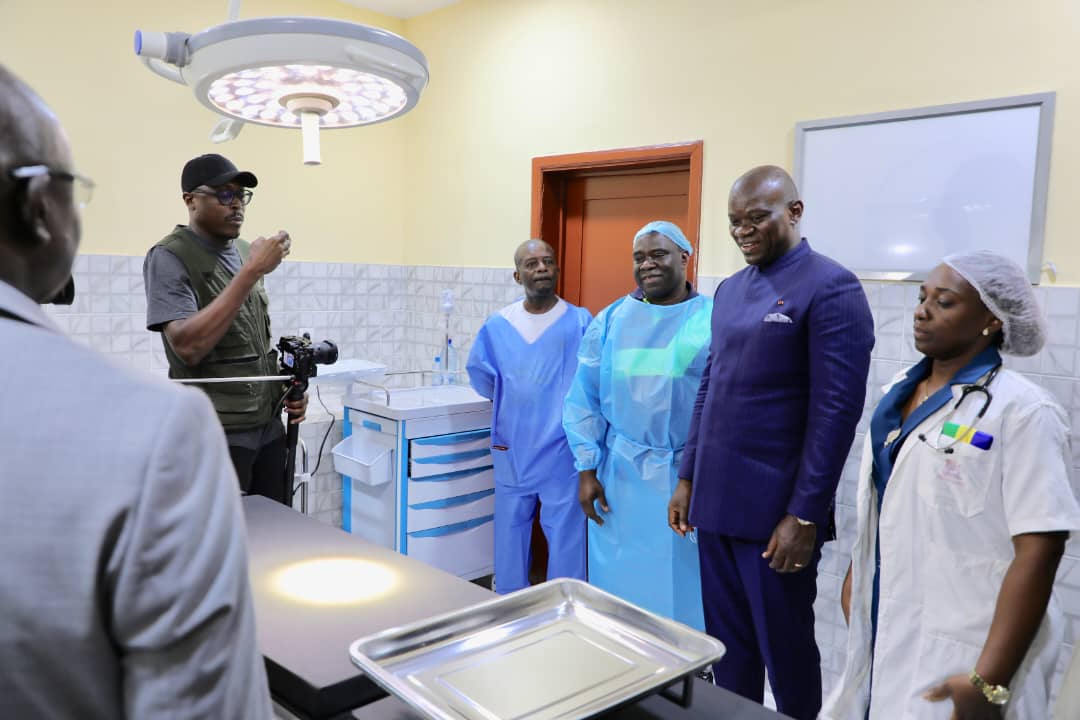 Visite au pas de course du chef de l’État à Mayumba,  Moulengui Bindza et Moabi