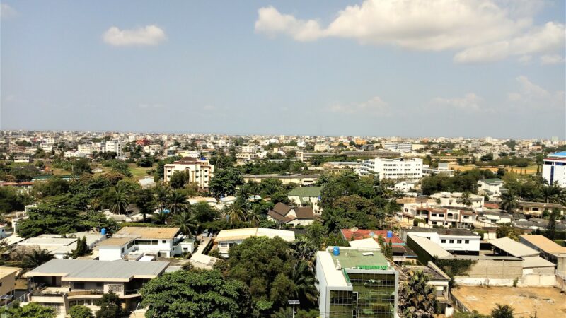 Bénin: un septuagénaire échange une parcelle contre des repas au restaurant