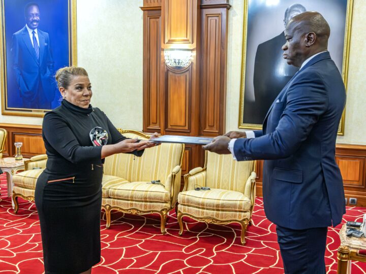 Diplomatie: sept nouveaux ambassadeurs accrédités au Gabon