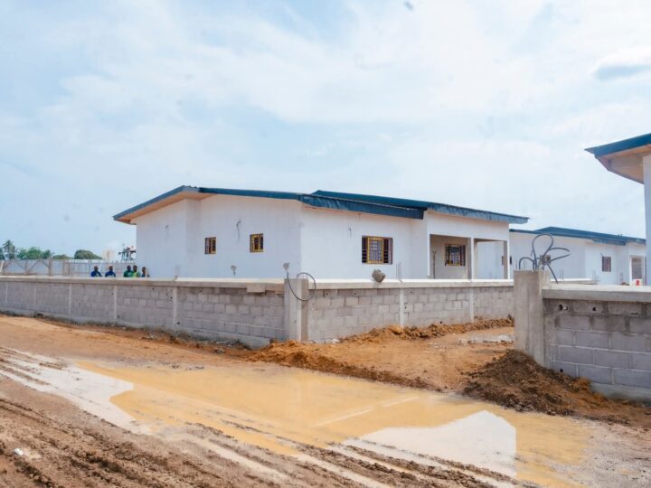 Le ministre Mays Mouissi visite les chantiers en cours de réalisation dans la Dola