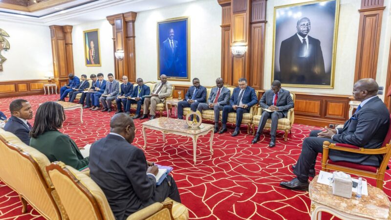 Economie-Infrastructures : deux opérateurs économiques au palais du bord de mer