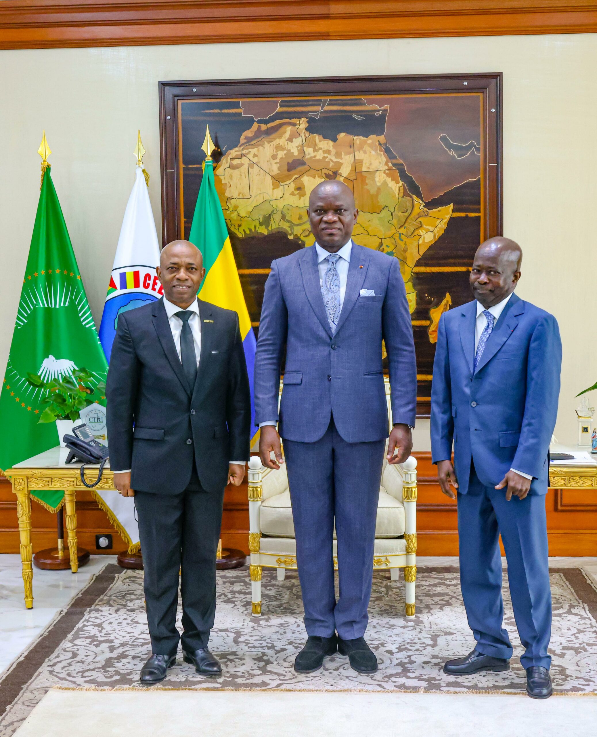 Sport: les présidents des CNO du Sénégal et du Gabon au palais du bord de mer