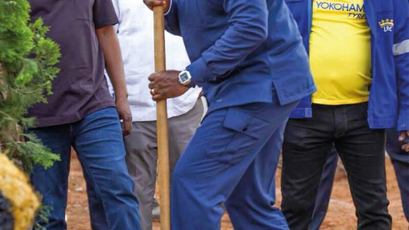 Oligui Nguema sur plusieurs chantiers en voie de réalisation à Oyem