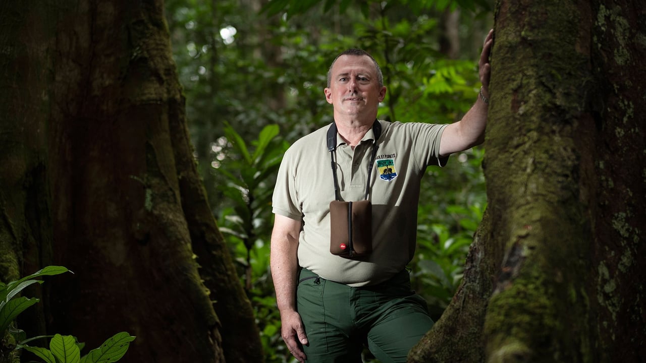 L’ancien ministre Lee White exalte son amour pour les éléphants