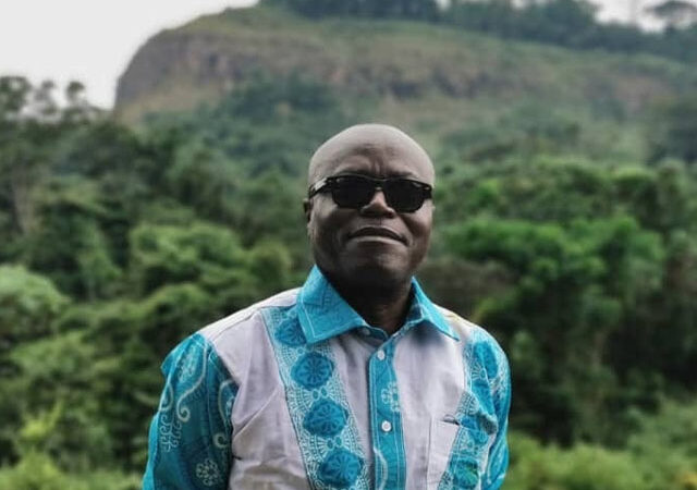 Education : Jean Valentin Leyama soutient la grève des enseignants