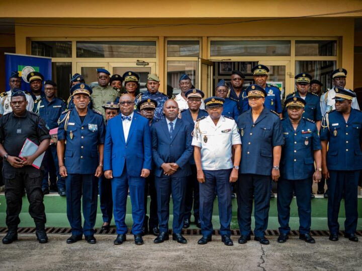 La sécurisation des personnes et biens au centre d&rsquo;un conclave entre le ministre de l&rsquo;Intérieur et le haut commandement de la police