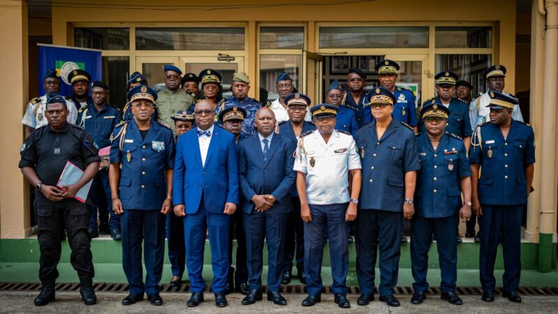 La sécurisation des personnes et biens au centre d&rsquo;un conclave entre le ministre de l&rsquo;Intérieur et le haut commandement de la police