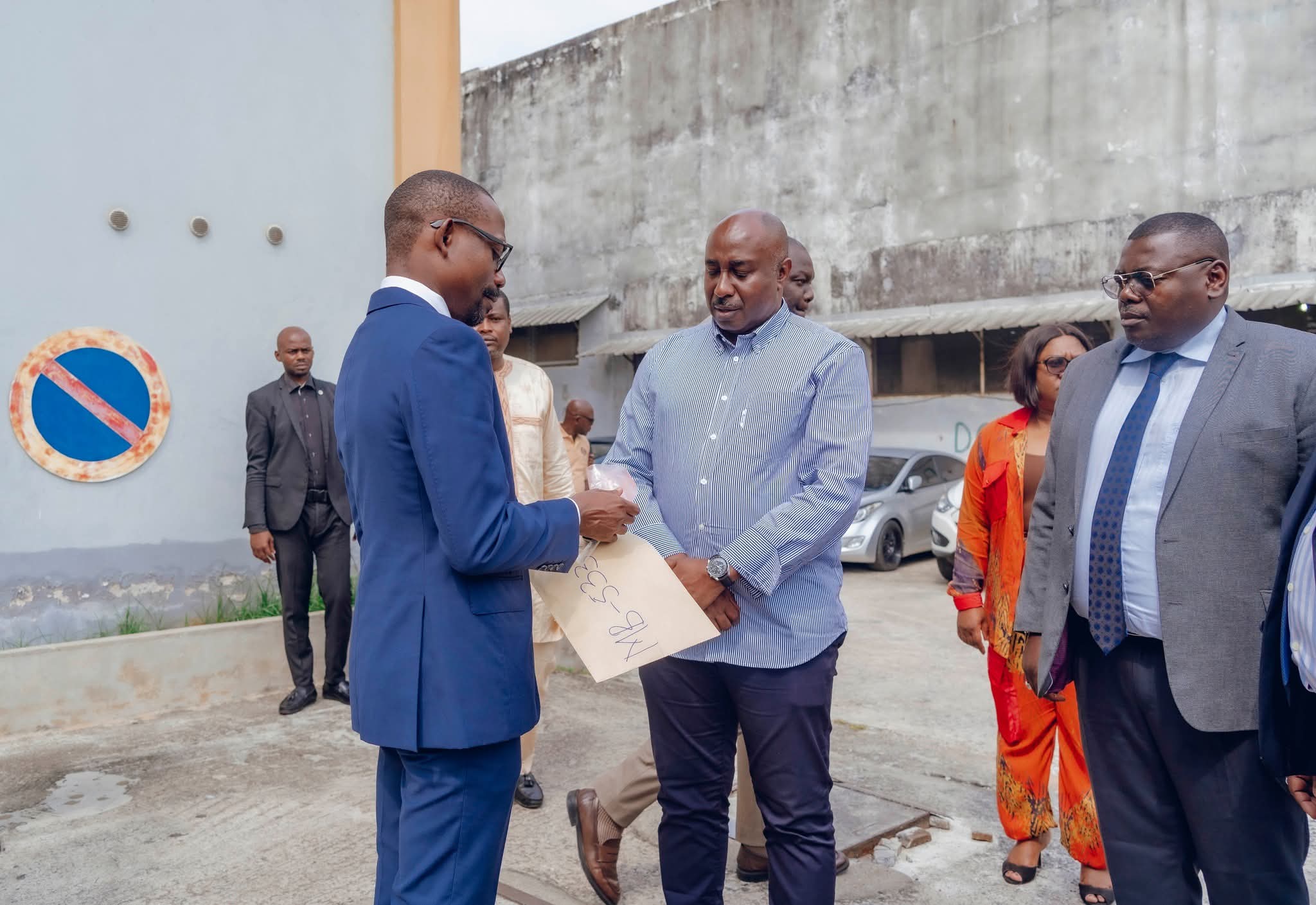 Des véhicules à l&rsquo;ANUTTC pour renforcer l&rsquo;opération de régularisation foncière de masse