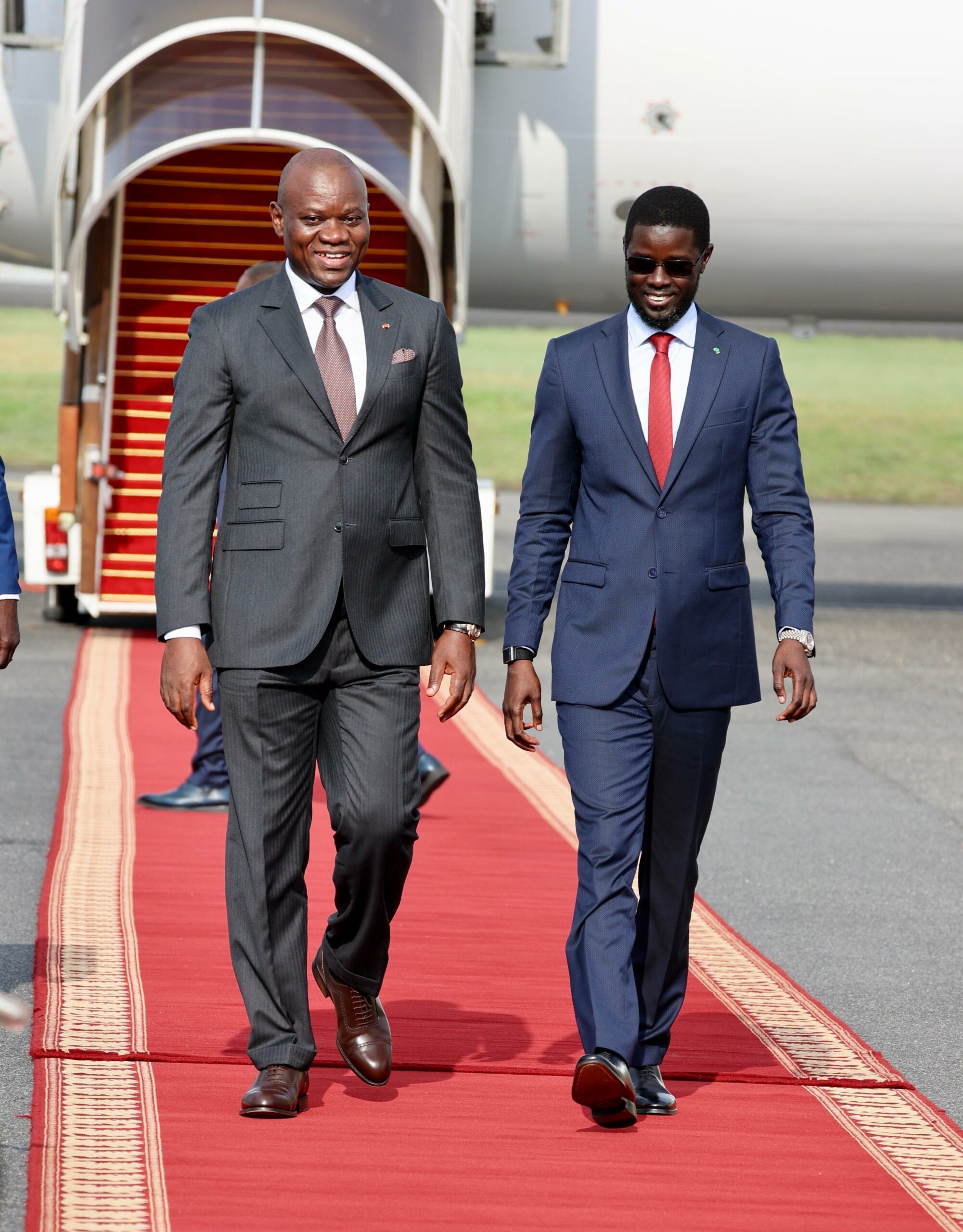 Diplomatie : de retour d&rsquo;un voyage à Brazzaville,  Bassirou Diomaye Faye effectue une escale à Libreville